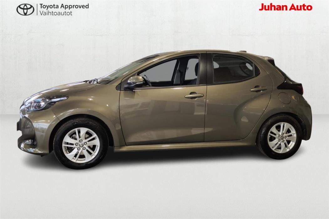 TOYOTA Yaris 2021