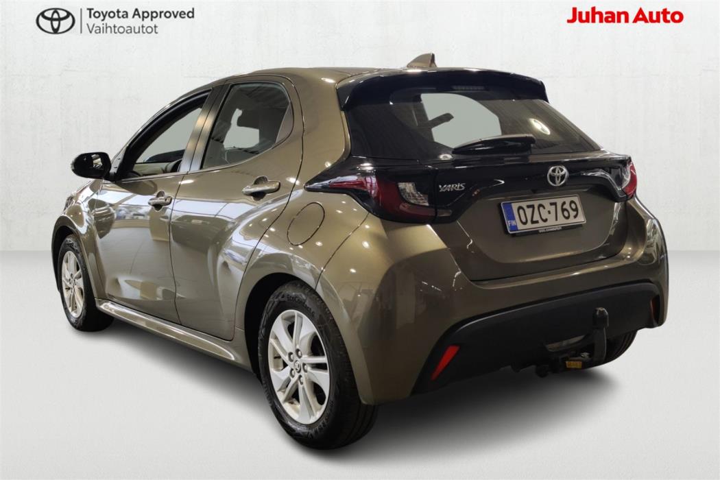 TOYOTA Yaris 2021