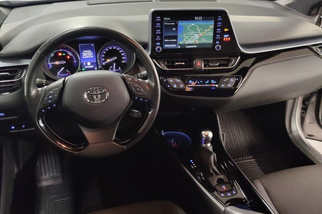 TOYOTA C-HR 2021