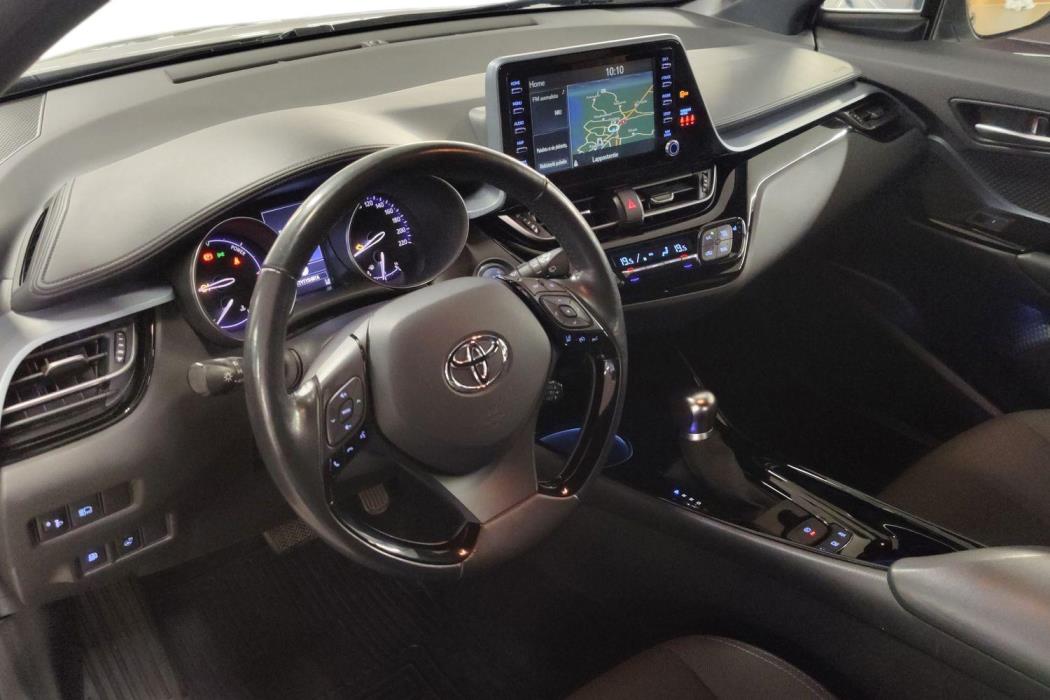 TOYOTA C-HR 2021