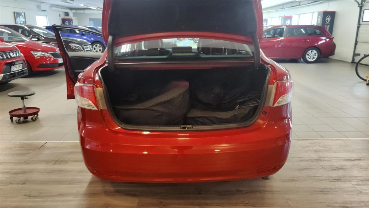 TOYOTA Avensis 2010