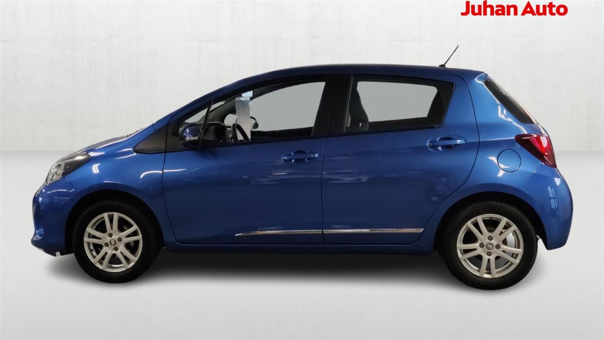 TOYOTA Yaris 2015