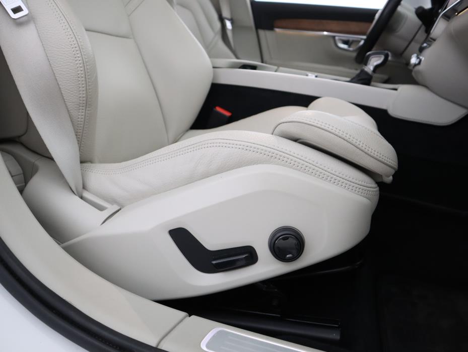 VOLVO S90 2017