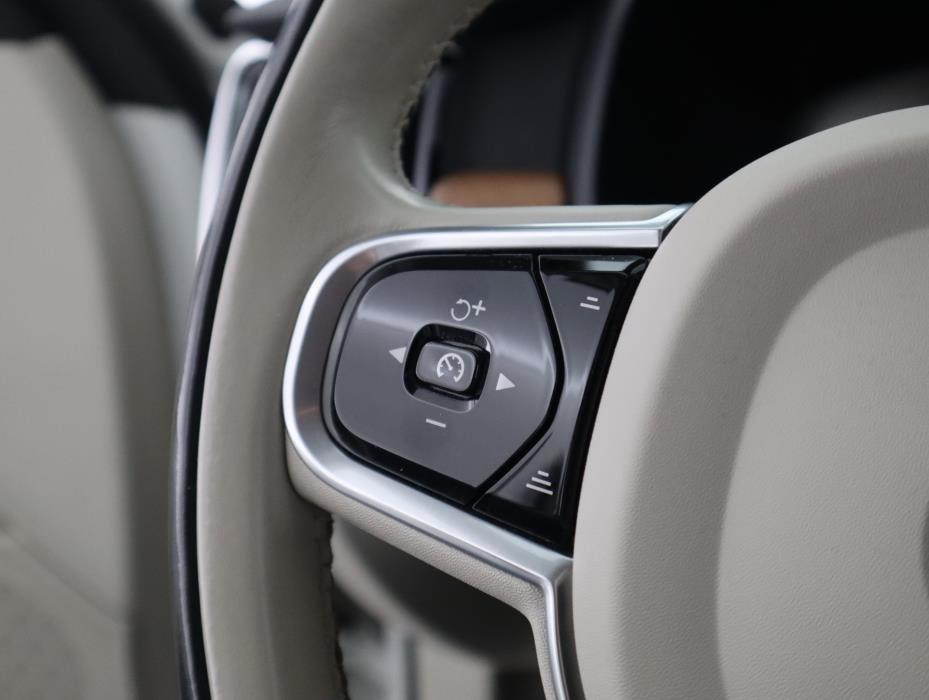 VOLVO S90 2017