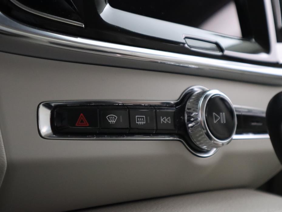VOLVO S90 2017