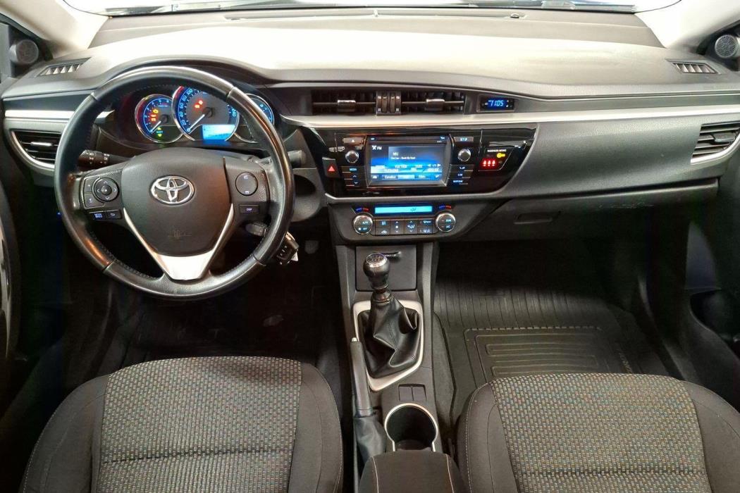 TOYOTA Corolla 2014