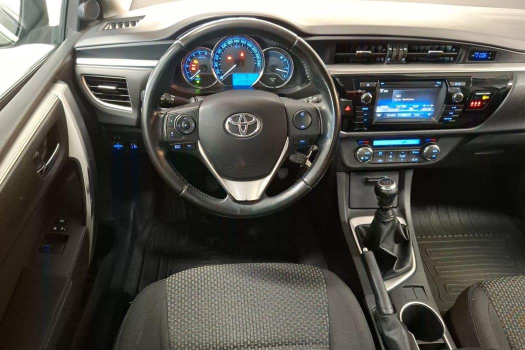 TOYOTA Corolla 2014
