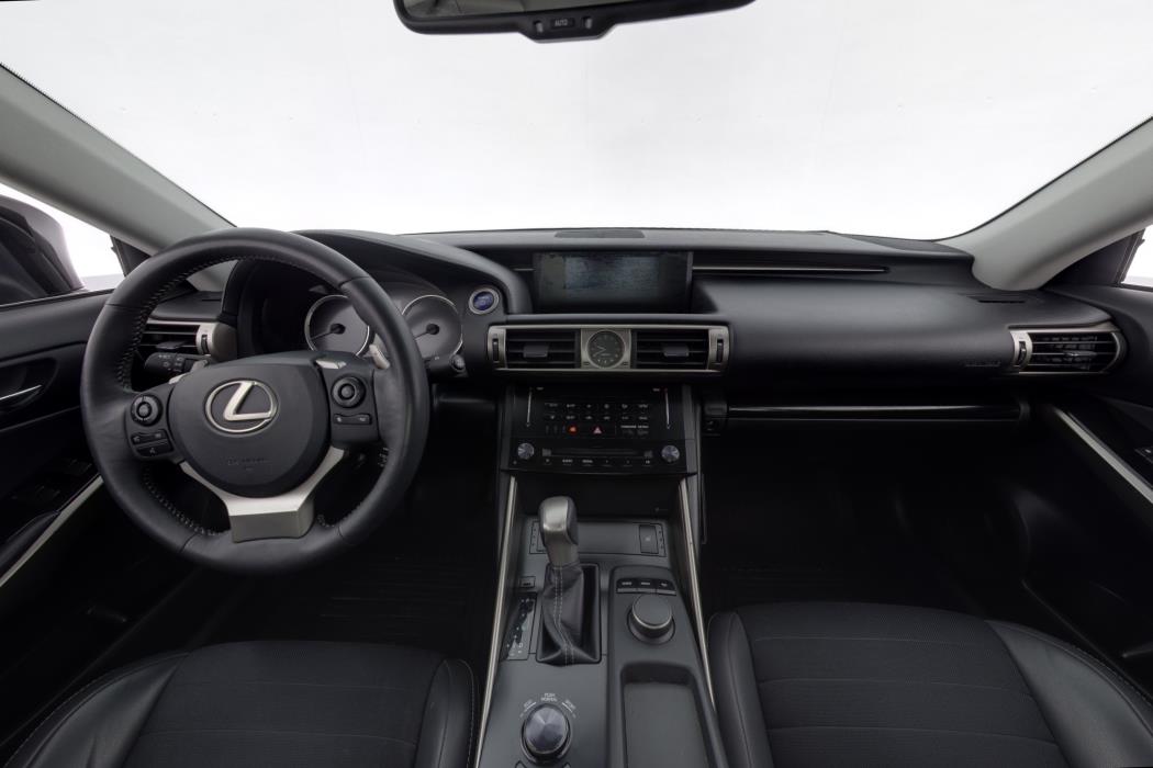 LEXUS IS 2015