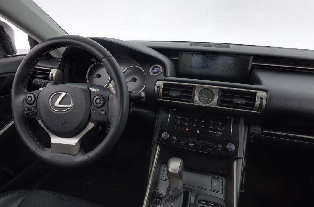LEXUS IS 2015