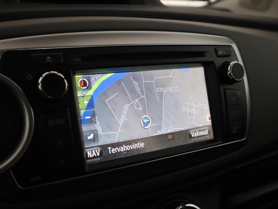 TOYOTA Yaris 2012