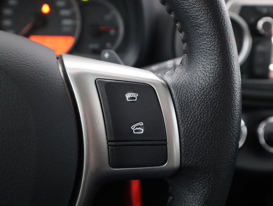 TOYOTA Yaris 2012