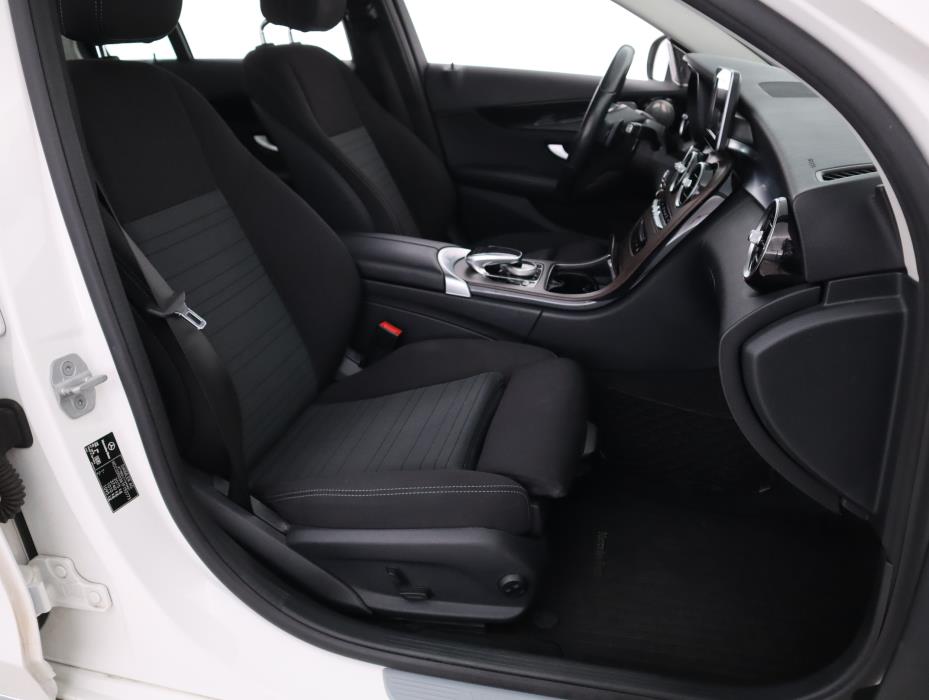 MERCEDES-BENZ C 2015
