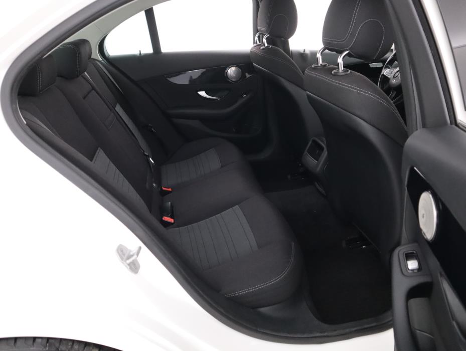 MERCEDES-BENZ C 2015