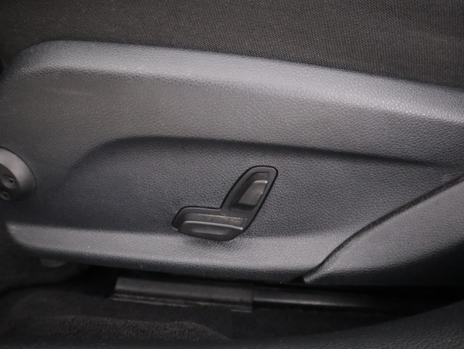 MERCEDES-BENZ C 2015
