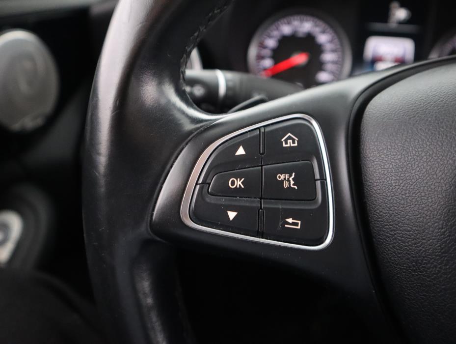 MERCEDES-BENZ C 2015