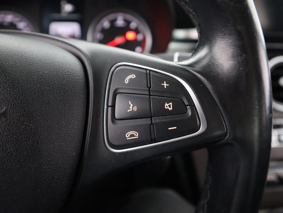 MERCEDES-BENZ C 2015