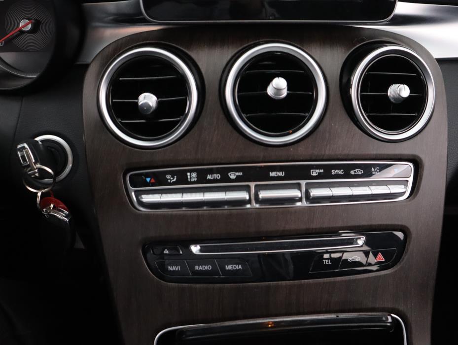 MERCEDES-BENZ C 2015