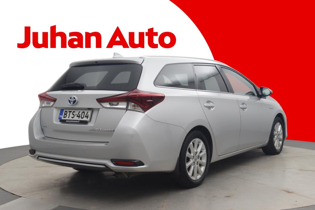 TOYOTA Auris 2016