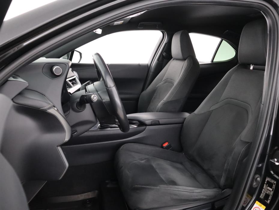 LEXUS UX 2019