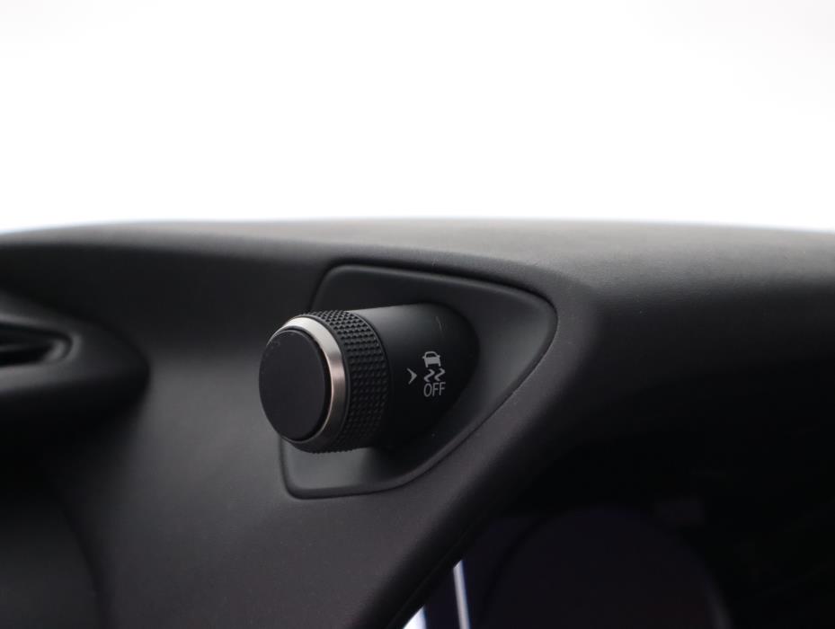 LEXUS UX 2019