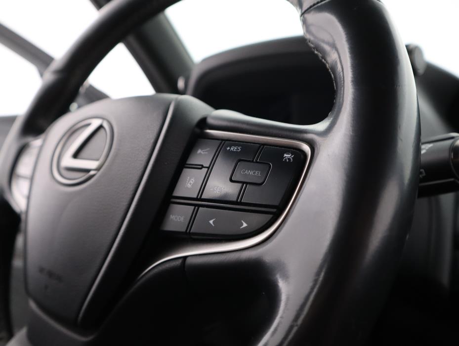 LEXUS UX 2019