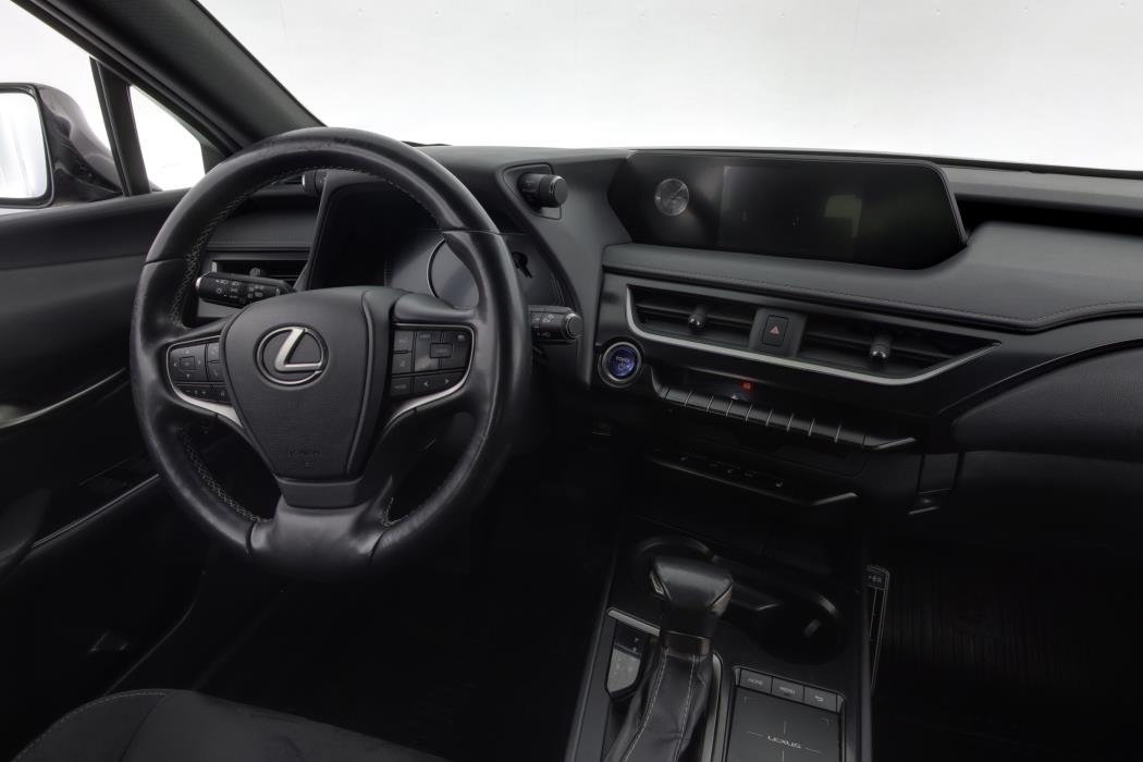 LEXUS UX 2019