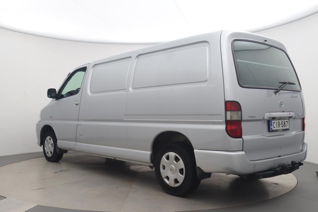 TOYOTA Hiace 2012