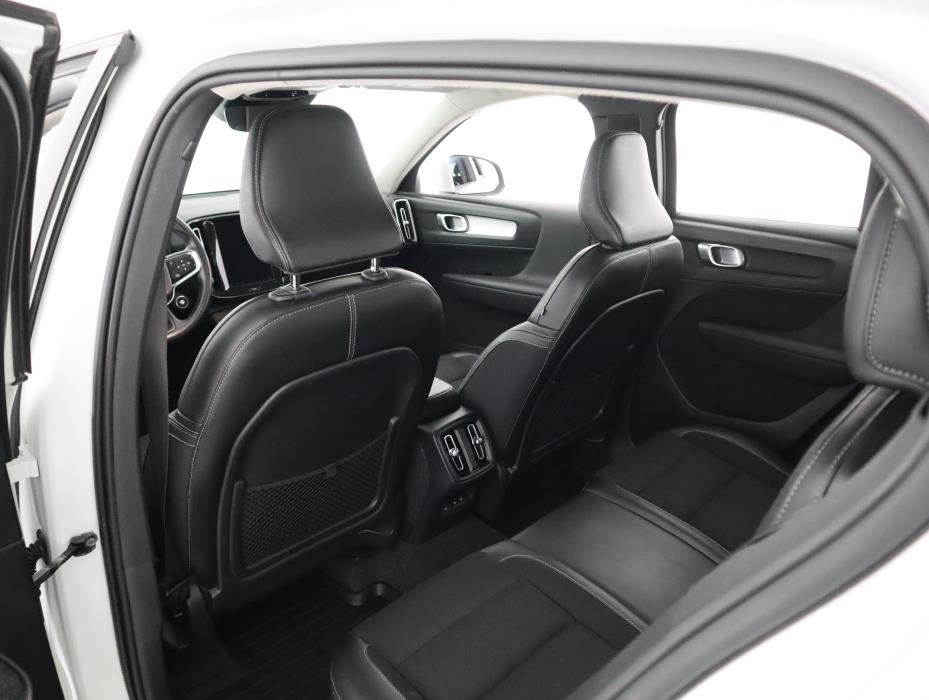 VOLVO XC40 2019