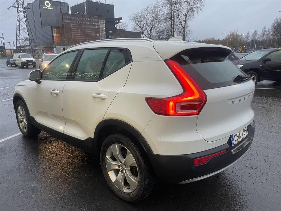VOLVO XC40 2019