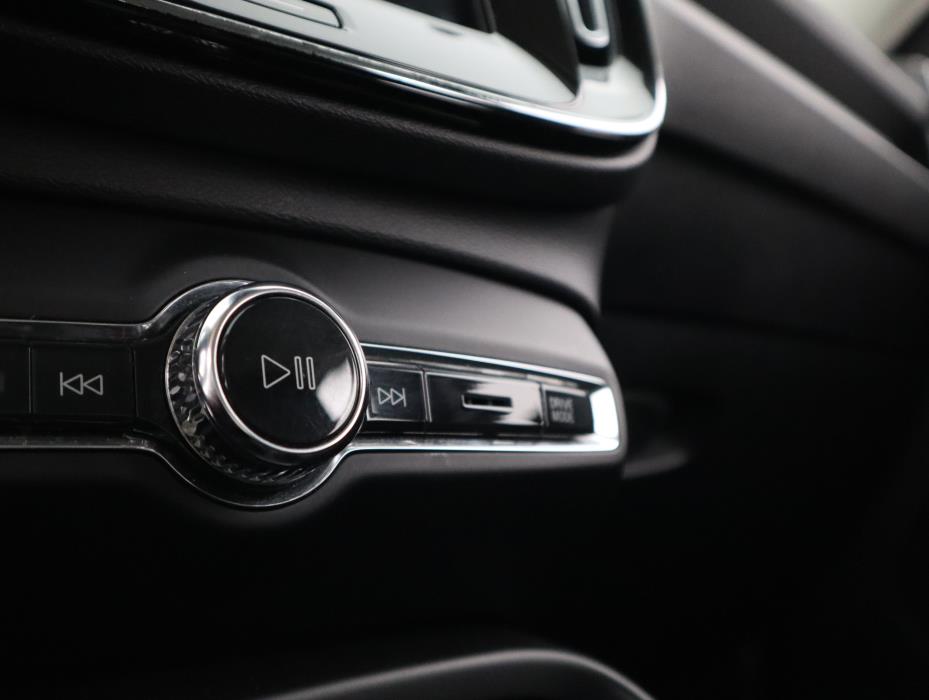 VOLVO XC40 2019