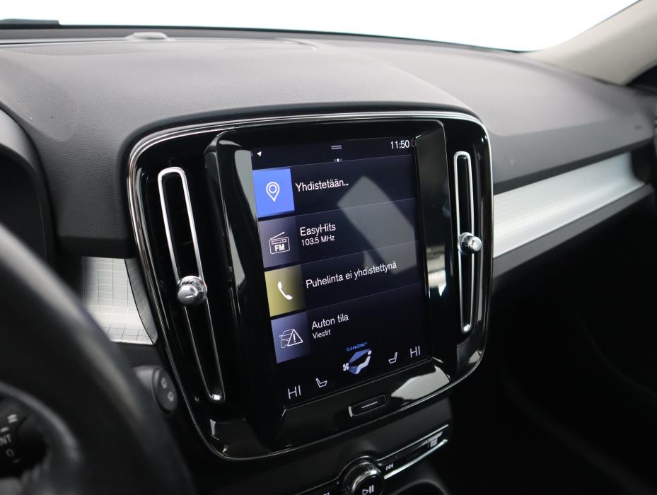 VOLVO XC40 2019
