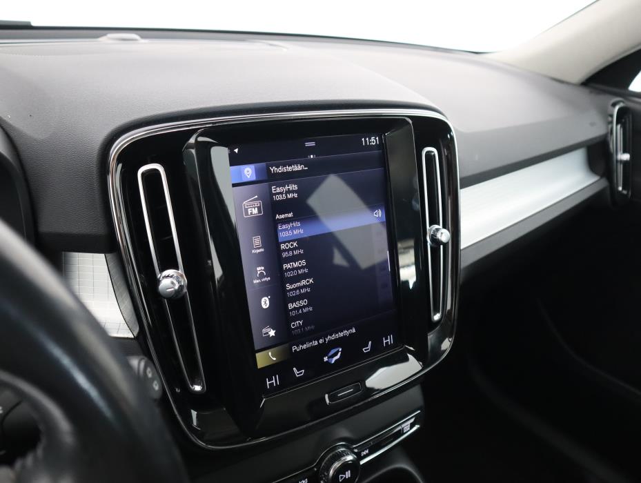VOLVO XC40 2019