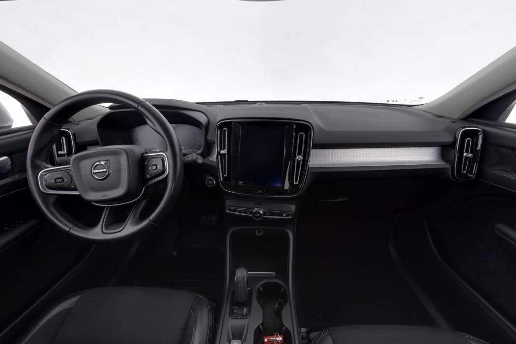 VOLVO XC40 2019