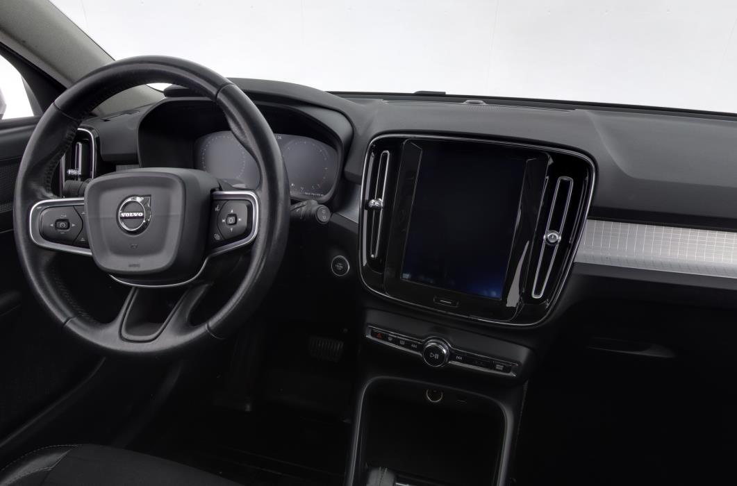 VOLVO XC40 2019