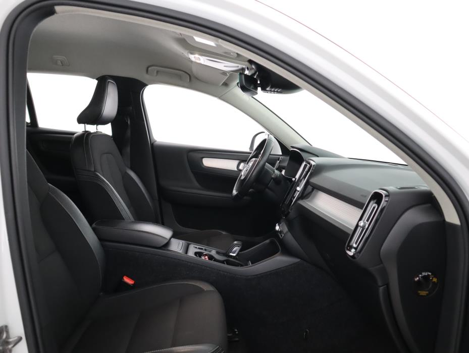 VOLVO XC40 2019