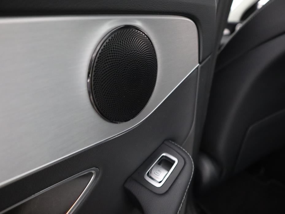 MERCEDES-BENZ C 2020