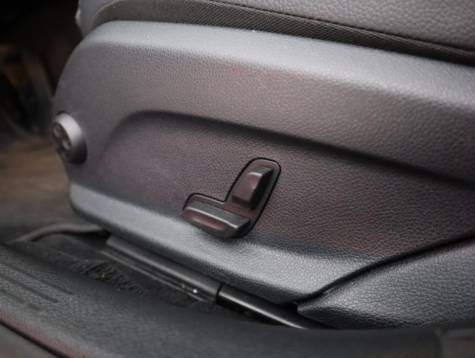 MERCEDES-BENZ C 2020