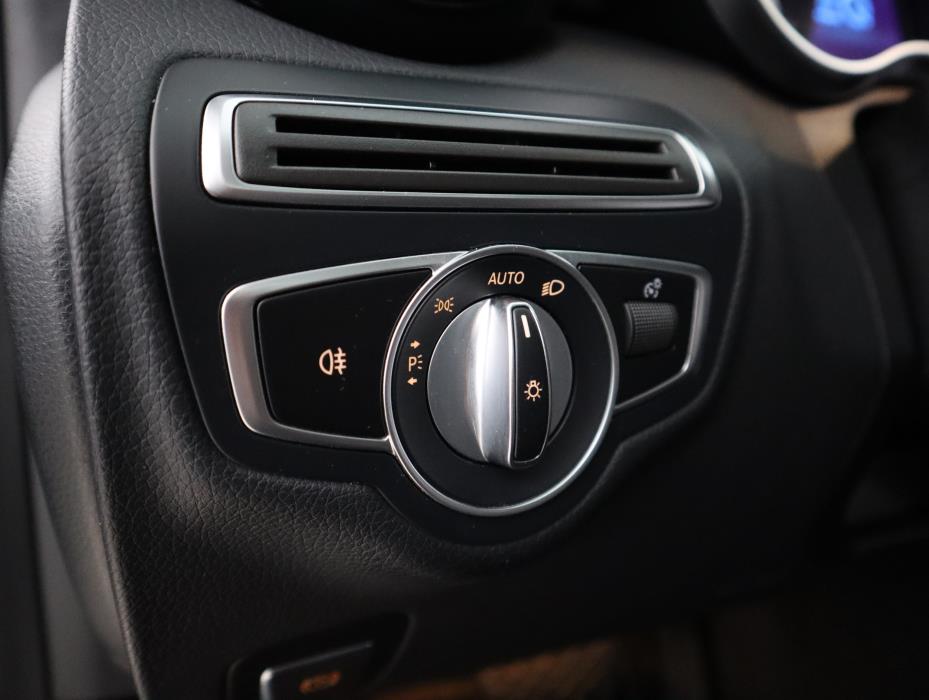 MERCEDES-BENZ C 2020