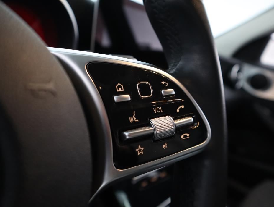 MERCEDES-BENZ C 2020