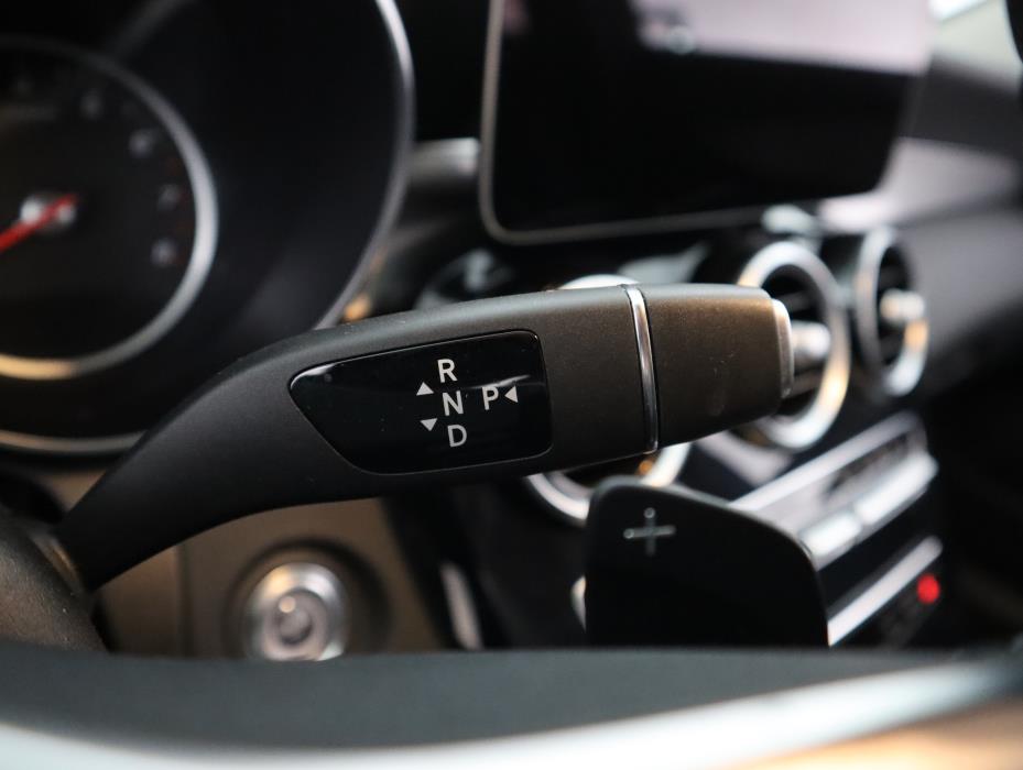 MERCEDES-BENZ C 2020