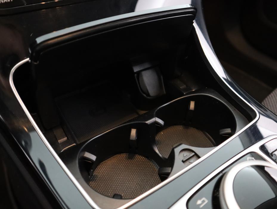 MERCEDES-BENZ C 2020