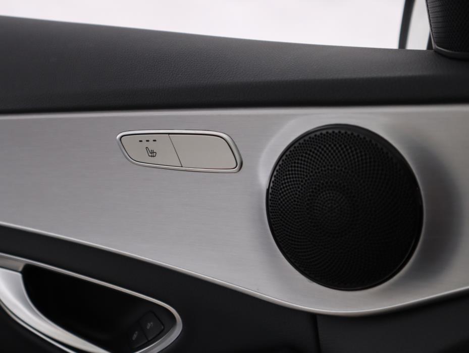 MERCEDES-BENZ C 2020