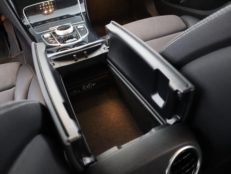 MERCEDES-BENZ C 2020