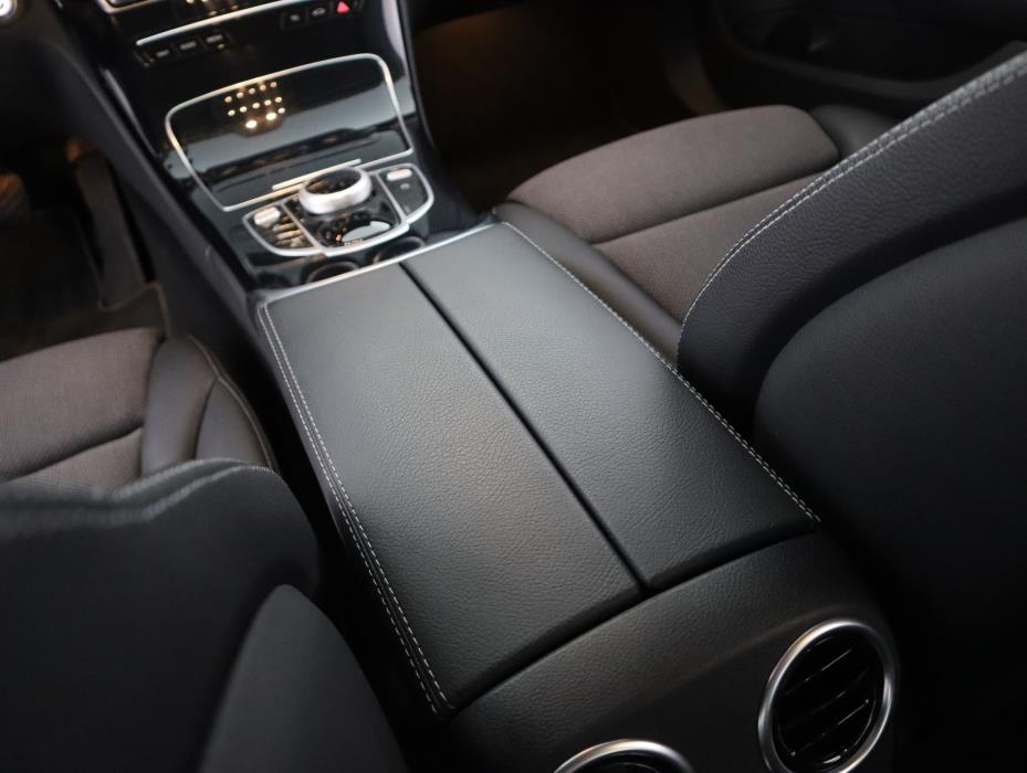 MERCEDES-BENZ C 2020