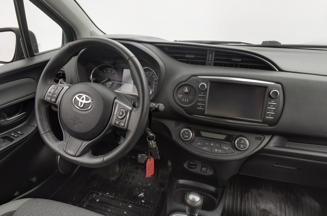 TOYOTA Yaris 2020