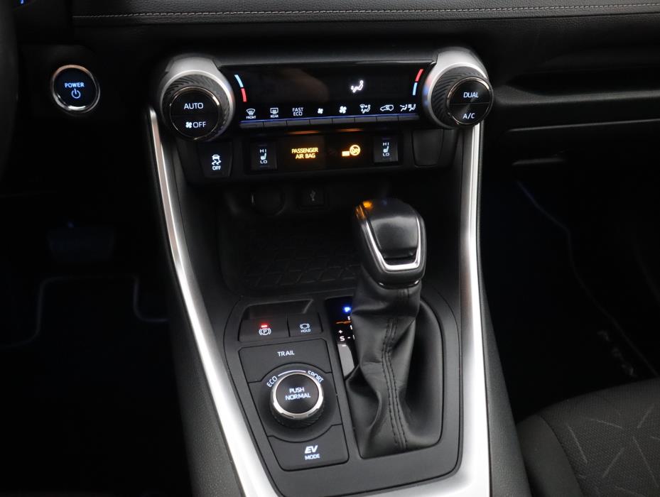 TOYOTA RAV4 2021