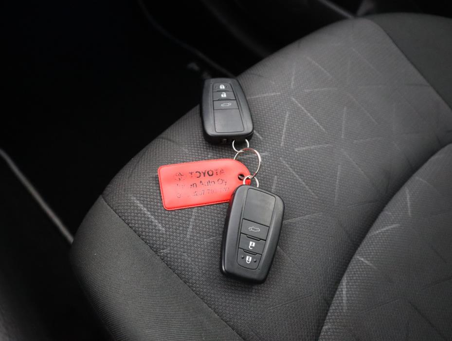 TOYOTA RAV4 2021