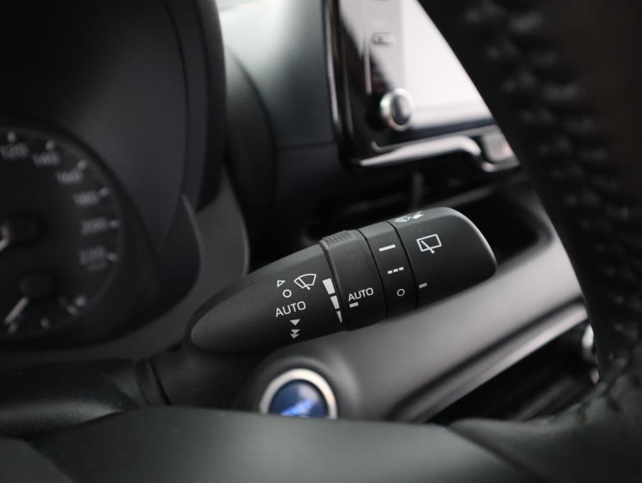 TOYOTA Yaris 2022