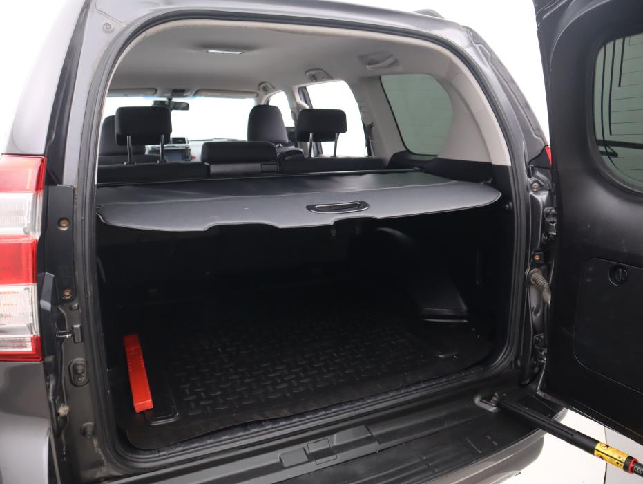 TOYOTA Land Cruiser 2015