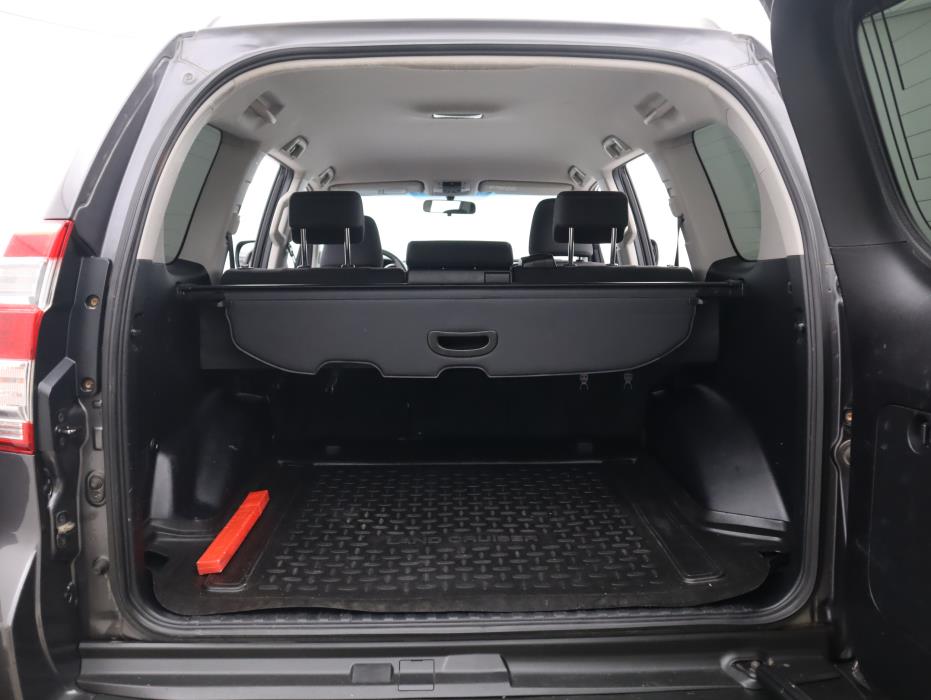 TOYOTA Land Cruiser 2015